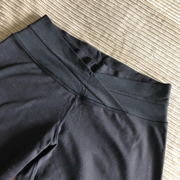 LULULEMON CROPPED YOGA PANTS - Picture 4 of 7